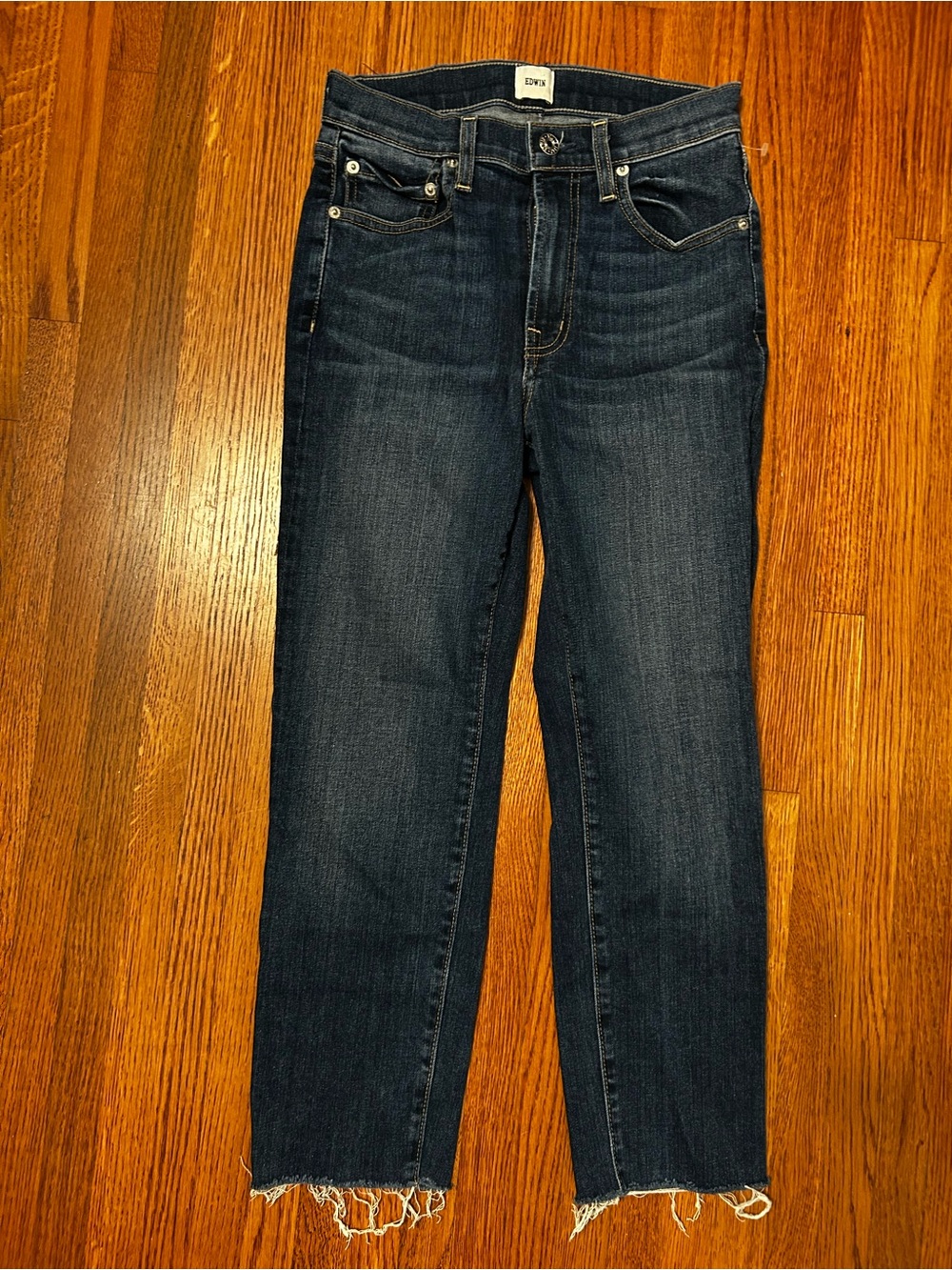 Edwin cropped jeans 24
